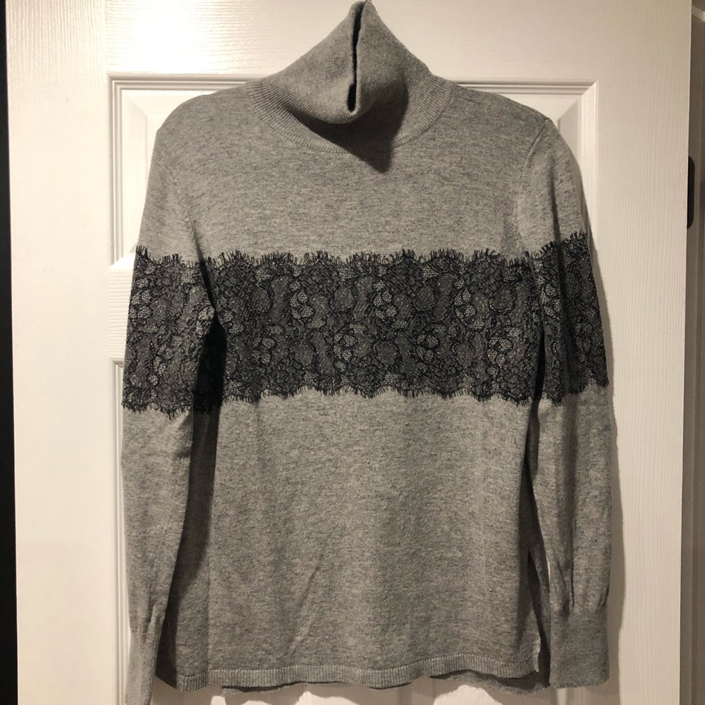 Turtleneck sweater with lace detail